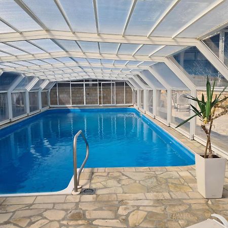 Sunny Hill Apartments & Aqua Park Vrnjačka Banja Buitenkant foto