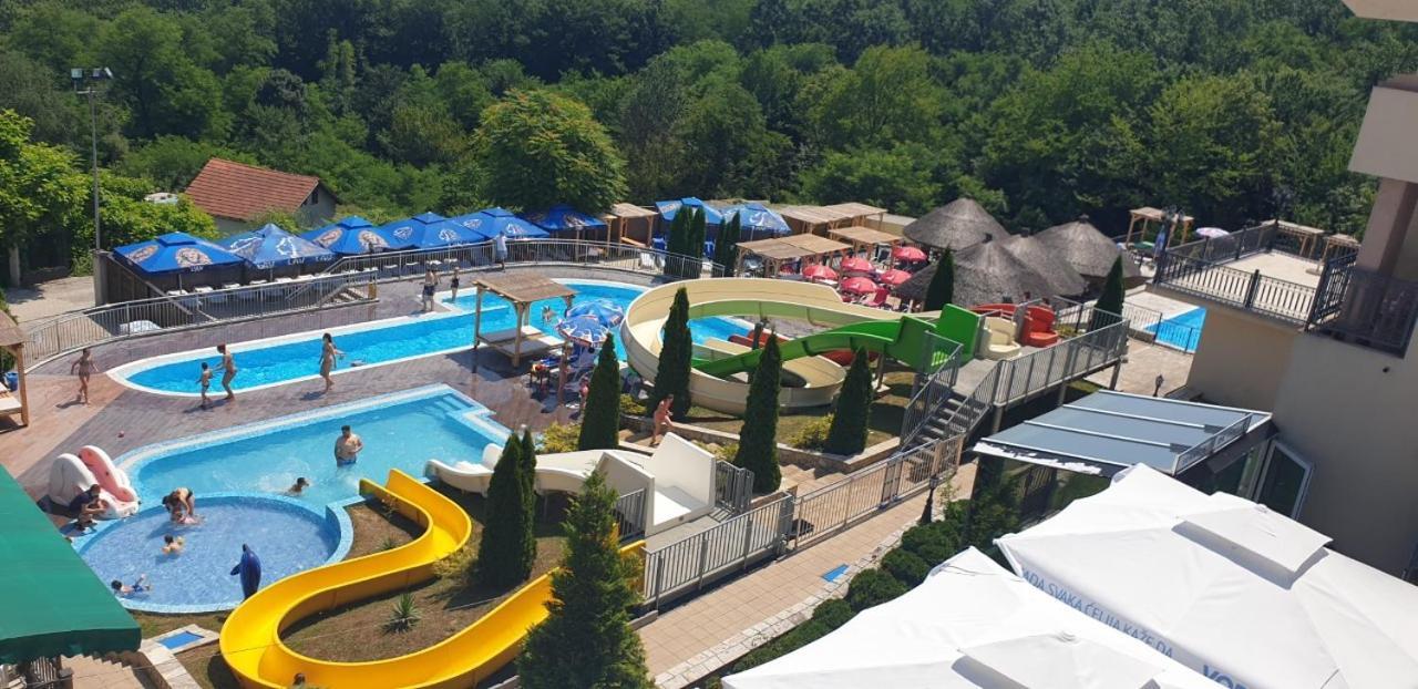 Sunny Hill Apartments & Aqua Park Vrnjačka Banja Buitenkant foto