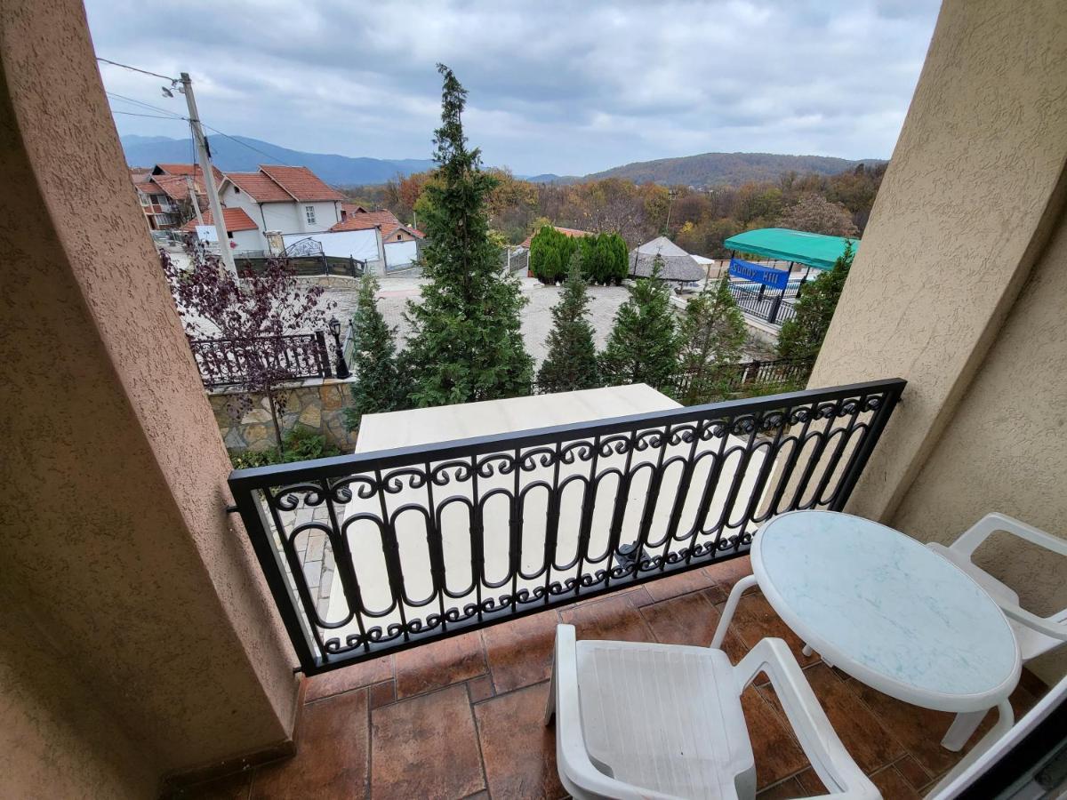 Sunny Hill Apartments & Aqua Park Vrnjačka Banja Buitenkant foto