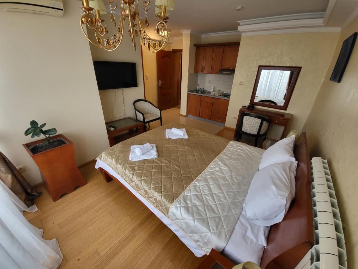 Sunny Hill Apartments & Aqua Park Vrnjačka Banja Buitenkant foto