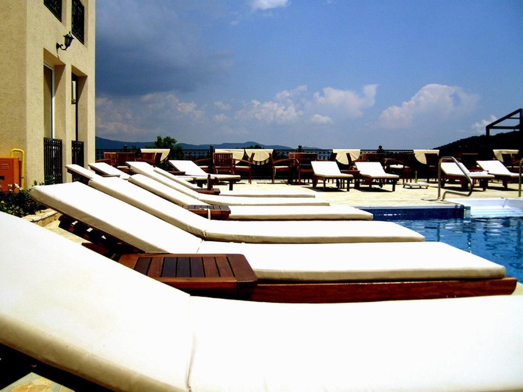 Sunny Hill Apartments & Aqua Park Vrnjačka Banja Buitenkant foto