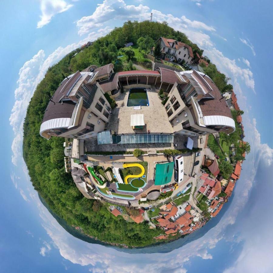 Sunny Hill Apartments & Aqua Park Vrnjačka Banja Buitenkant foto