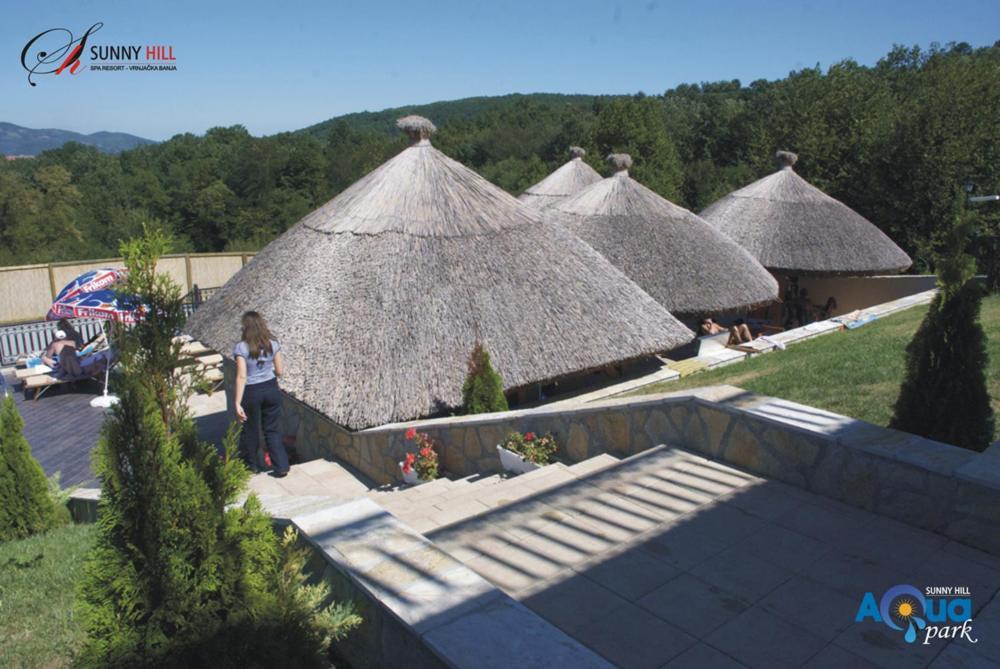 Sunny Hill Apartments & Aqua Park Vrnjačka Banja Buitenkant foto